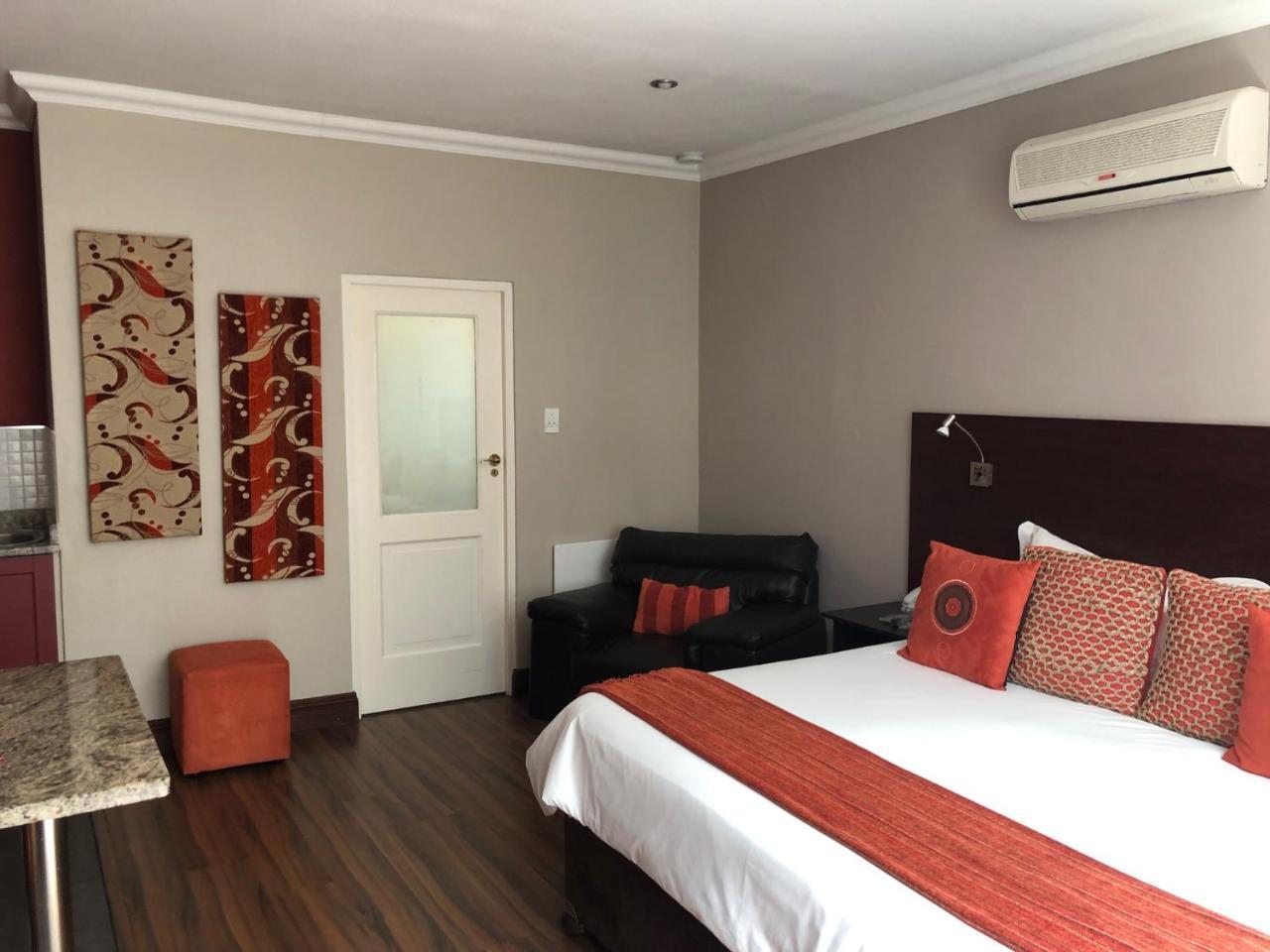 314 On Clark Guest House Pretoria-Noord Esterno foto